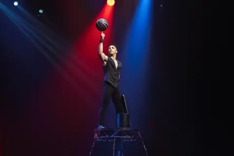 Si fa consistente il cast dell’International Circus Festival of Italy:  sale oggi a 20 il numero delle grandi attrazioni ammesse alla competizione.  “Latina d’Oro”, “Latina d’Argento”, “Latina di Bronzo” gli ambitissimi premi. – foto 1