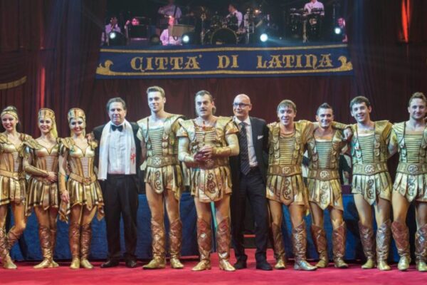 1-GOLD-PRIZE-TROUPE-EKK-RUSSIA-COSSACKS-1024x478