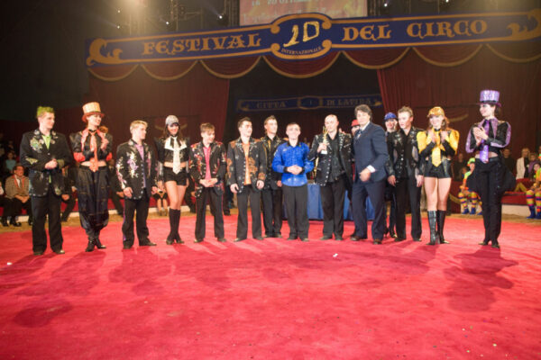 1-GOLD-PRIZE-TROUPE-KHUBAEV-RUSSIA-ACROBATICS-1024x680