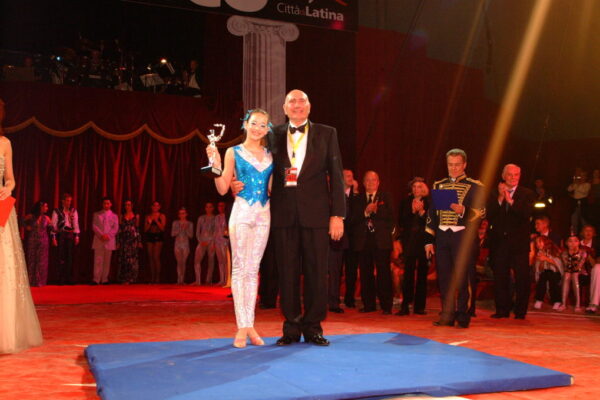 2-SILVER-PRIZE-ELAYNE-SARAVIA-MEXICO-CONTORTION-1024x679