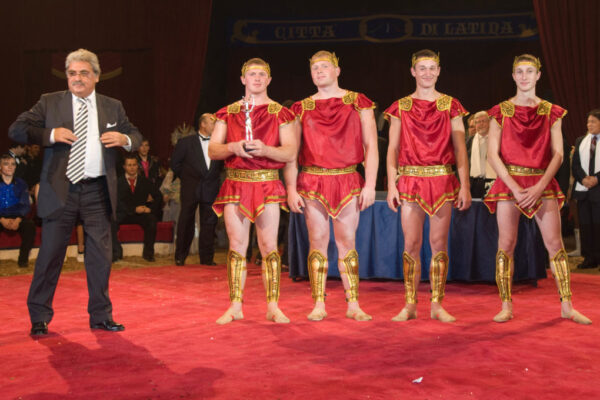 2-SILVER-PRIZE-FOUR-MEN-GROUP-BELARUS-ACROBATICS-1024x680