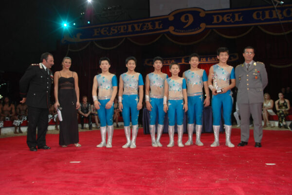 2-SILVER-PRIZE-HEBEI-ACROBATIC-TROUPE-CHINA-METEOR-ACT-1024x681