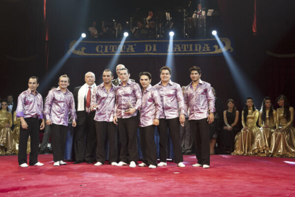 2-SILVER-PRIZE-THE-GERLINGS-COLOMBIA-HIGH-WIRE-1024x621