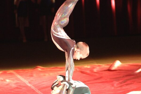 3-BRONZE-PRIZE-DANIL-E-VICTOR-KALOUTSKIKH-RUSSIA-CONTORTION-679x1024