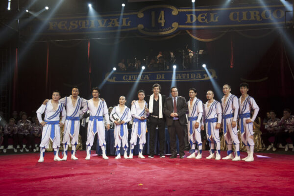 3-BRONZE-PRIZE-TROUPE-ZOLA-MONGOLIA-BANQUINE-1024x681