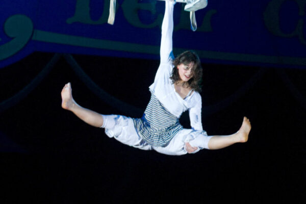 ALEXANDRA-POLDI-RUSSIA-TRAPEZIO-680x1024