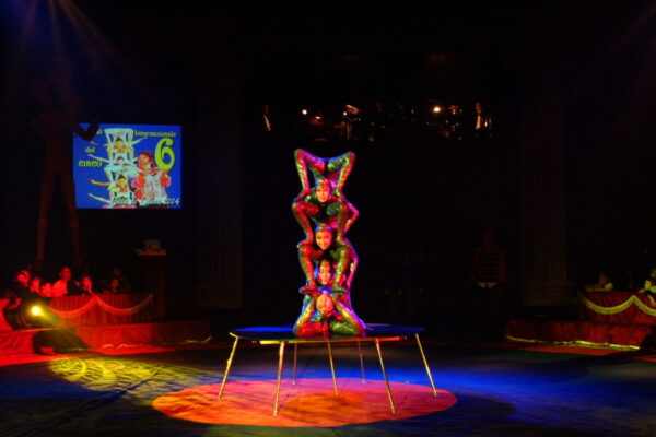 BURATIA-CIRCUS-RUSSIA-CONTORTION-1024x679