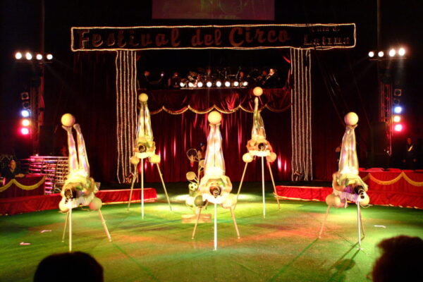 CHINA-ACROBATIC-HENAN-TROUPE-CINA-ANTIPODISMO-1024x679