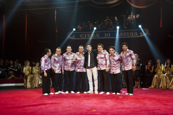 CRITICS-AWARD-THE-GERLINGS-COLOMBIA-HIGH-WIRE-1024x681