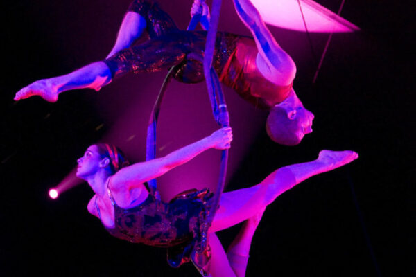 DUO-LYRA-CODY-SCHREGER-MARK-HARDING-USA-CERCHIO-AEREO-680x1024