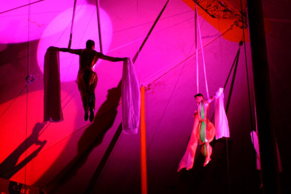 GLOBUS-CIRCUS-ROUMANIA-AERIAL-ACT-1024x683