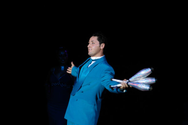 IVES-CASU-ITALY-JUGGLING-1024x681