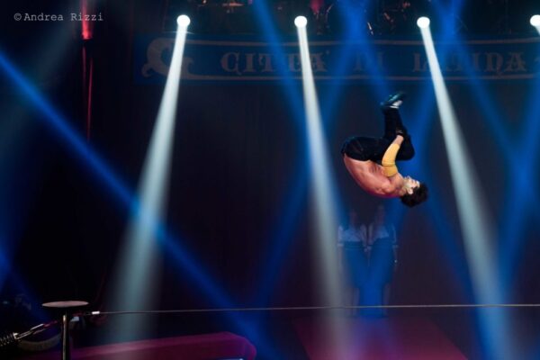 KILIAN-CASO-USA-FRANCE-TIGHTWIRE_risultato-1024x676