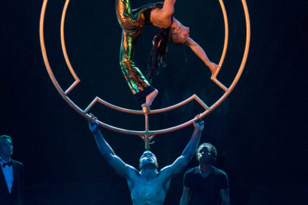 LEIDY-TATIANA-FRANCESCO-JAVIER-COLOMBIA-EQUILIBRIO-680x1024