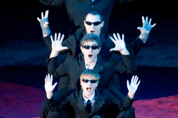 MEN-IN-BLACK-UCRAINA-ACROBATICA-680x1024