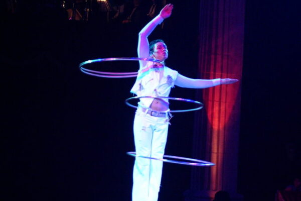 MONASTYRSKY-HULA-HOOP-1-e1531125874801-679x1024