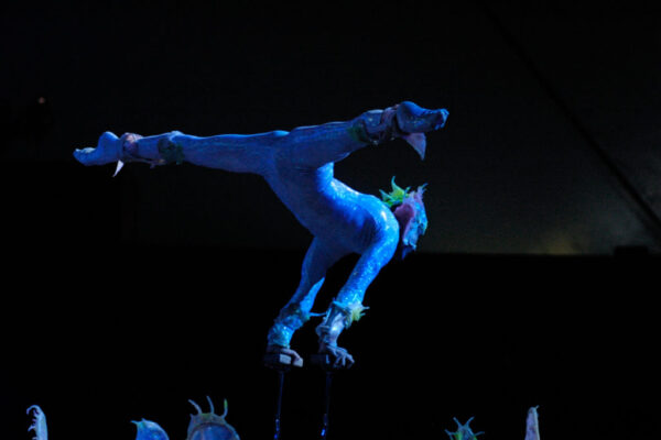 PAPIN-HACHITRAN-RUSSIA-HANDSTAND-1024x681