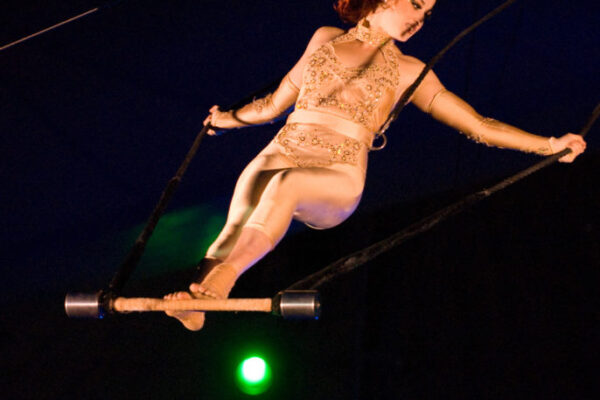 STEPHANIE-HONES-ITALIA-TRAPEZIO-686x1024