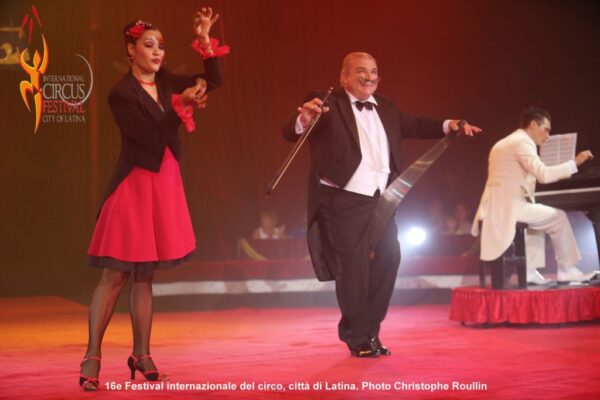 STERZA-MUSICAL-COMEDIANS-ITALY-2-1024x683