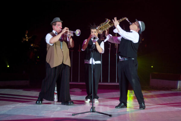 TRIO-CAVEAGNA-ITALIA-CLOWN-1024x680