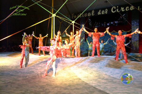 TROUPE-CIRNEANU-EUGEN-JU-ROUMANIA-TRAPEZE-1024x683