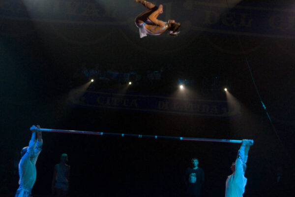 TROUPE-SELNIKHIN-RUSSIA-BARRA-RUSSA-680x1024